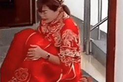 Khóc nức nở trong ngày cưới vì phải sống chung với mẹ chồng, cô dâu nhận cái kết bẽ bàng