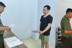 Khởi tố 4 đối tượng dùng súng quân dụng săn bắn voọc bạc nấu cao ở Phú Quốc
