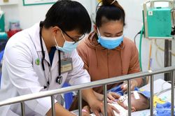 TPHCM: Ca mắc cúm tăng, bác sĩ cảnh báo nguy cơ ở trẻ nhỏ