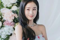 Bí quyết giữ dáng và làn da của 'tường thành nhan sắc xứ Hàn' Kim Tae Hee