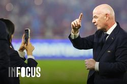 Ai đứng sau Instagram triệu view của chủ tịch FIFA?