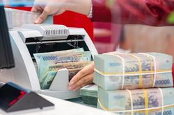 Gần 5,4 tỷ USD sắp 'chảy về túi' các nhà băng