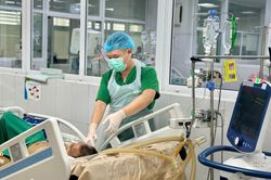 Người đàn ông 46 tuổi trở về từ châu Phi mắc sốt rét ác tính, suy đa tạng