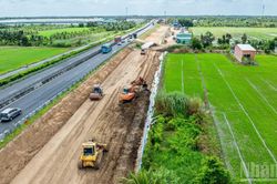 Dự án mở rộng đường cao tốc Thành phố Hồ Chí Minh-Trung Lương-Mỹ Thuận thiếu mặt bằng