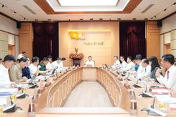Huế đặt hàng nghiên cứu khoa học, phát triển nguồn nhân lực chất lượng cao với Đại học Huế