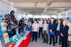 Gắn kết đào tạo, nghiên cứu với thực tiễn phát triển công nghệ cao