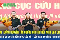 Đại tướng Nguyễn Tân Cương chủ trì hội nghị bàn giao nhiệm vụ Cục trưởng Cục Cứu hộ - Cứu nạn, Bộ Tổng Tham mưu