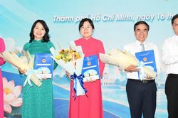 TPHCM: Trao quyết định bổ nhiệm cán bộ quản lý của 15 trường cao đẳng