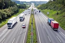 Giữ khoảng cách trên cao tốc: Sắp có hướng dẫn để tài xế dễ thực hiện hơn