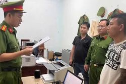 Bắt giam đối tượng mang kiếm đập phá tài sản, đăng video lên Facebook 'Không Cần Biết'