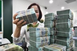 Tin tức nổi bật ngày 16/10: Người dân gửi hơn 11,43 triệu tỷ đồng vào ngân hàng