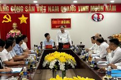 Ban Tổ chức Tỉnh uỷ trao đổi, học tập kinh nghiệm công tác tổ chức xây dựng Đảng tại tỉnh An Giang
