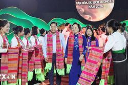 Khai mạc Lễ hội Mường Lò: Tinh hoa Xòe Thái-Sắc màu Tây Bắc