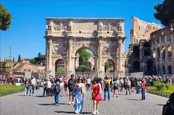 Thủ đô Italy nỗ lực giải quyết vấn đề du lịch quá tải