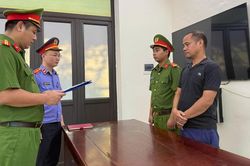 Phát hiện cơ sở 'hô biến' lợn bệnh thành thịt sấy, lạp sườn