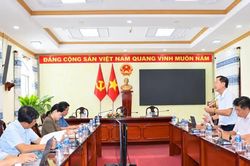EVNSPC đối thoại, giải quyết kiến nghị của cử tri