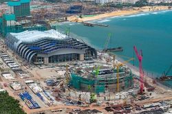 Nhà biểu diễn đa năng phục vụ APEC ở Phú Quốc bước vào giai đoạn cao điểm thi công