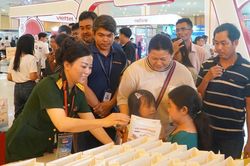 Ấn tượng sắc màu văn hóa Việt Nam tại hội chợ Videx Cambodia 2026