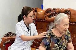 Phường An Hải khám sức khỏe tại nhà cho người cao tuổi, người khuyết tật
