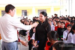 482 học sinh được tuyên truyền pháp luật thông qua Phiên tòa giả định