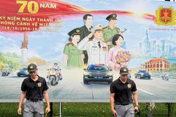 Chuyện 'rèn binh' chó nghiệp vụ của Cảnh vệ miền Nam