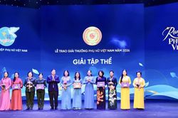 T&ocirc;n vinh những phụ nữ c&oacute; nhiều s&aacute;ng kiến, đ&oacute;ng g&oacute;p cho đất nước