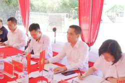 Hội đàm giữa Ban Quản lý Khu kinh tế tỉnh Cao Bằng và Chính phủ nhân dân huyện Đại Tân, thành phố Sùng Tả (Trung Quốc)