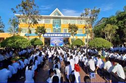 Vĩnh Long đẩy lùi thuốc lá điện tử học đường