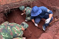 Xúc động cuộc đoàn tụ của hai cha con Liệt sĩ