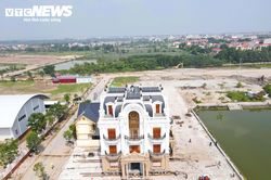 Biệt thự 4 tầng ở Bắc Ninh 'cập bến' sau hành trình di dời 200m
