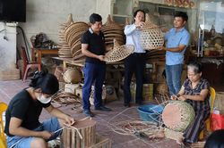 Làng nghề nâng sức sống kinh tế nông thôn ở xã Phú Nghĩa