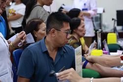 Công an phường Vĩnh Tuy hỗ trợ thu thập mẫu ADN thân nhân liệt sĩ chưa xác định danh tính