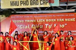 Chương trình văn nghệ 'Giai điệu tự hào' tôn vinh người phụ nữ phường Ba Đình