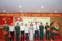 Phường Phúc Lợi gặp mặt kỷ niệm 80 năm Ngày truyền thống Lực lượng vũ trang Thủ đô