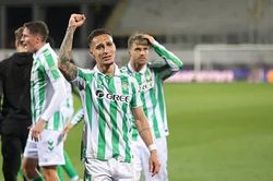 Cựu sao Man United bị kẻ trộm đột nhập nhà riêng
