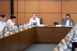 Chủ tịch Quốc hội: Chuyển từ tư duy cấp ph&aacute;t sang kiến tạo điều kiện ph&aacute;t triển