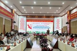 Hội thảo khoa học về sự kiện vịnh Cam Ranh trong h&agrave;nh tr&igrave;nh thực hiện kh&aacute;t vọng độc lập d&acirc;n tộc của Chủ tịch Hồ Ch&iacute; Minh