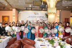 Thành lập Chi hội Văn hóa áo dài Việt Nam tại Thái Lan