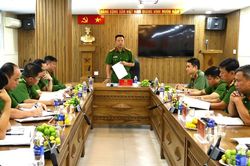 Tăng cường đấu tranh với tội phạm tham nhũng, kinh tế, buôn lậu