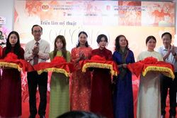 Khai mạc triển lãm mỹ thuật 'Duyên sắc ba miền'