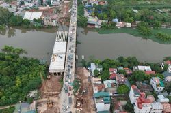 Đẩy nhanh tiến độ thi công cầu Mai Lĩnh, gỡ nút thắt ùn tắc trên Quốc lộ 6