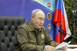 Nga tuy&ecirc;n bố đang thiết lập 'v&ugrave;ng an ninh' dọc bi&ecirc;n giới tại Ukraine