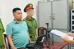 Khởi tố đối tượng đi xe máy ngược chiều còn bóp cổ, đánh người nhập viện sau va chạm