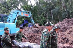 Quy tập thêm 13 hài cốt liệt sĩ tại Công viên Lê Thị Riêng