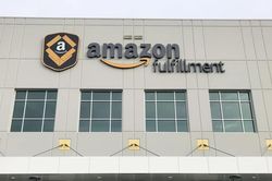 Hàng nghìn việc làm bị đe dọa nếu Amazon đóng cửa 15 kho hàng tại New York