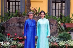Phu nhân Tổng Bí thư, Chủ tịch nước Tô Lâm và Phu nhân Tổng thống Thụy Sĩ thăm Trường Đại học Dược Hà Nội