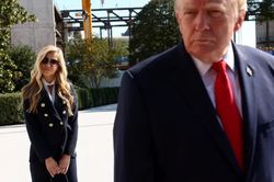 Thư ký báo chí của ông Trump bị sa thải sau chưa đầy một tuần làm việc
