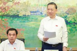 Tổng Bí thư, Chủ tịch nước Tô Lâm: Đồng hồ điện, nước, cột đo xăng dầu sai thì phải bồi thường cho người dân