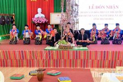 Từ bảo tồn đến phát huy lễ hội Chá Mùn