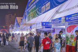 Lan tỏa sắc m&agrave;u sản phẩm v&ugrave;ng miền
